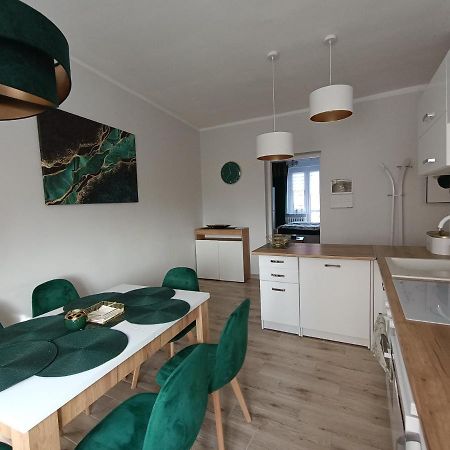 Szmaragdowy Apartament Przy Ulicy Opolskiej تارنوفسكي غوره المظهر الخارجي الصورة