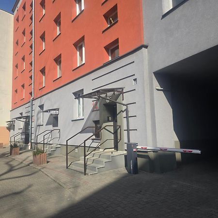 Szmaragdowy Apartament Przy Ulicy Opolskiej تارنوفسكي غوره المظهر الخارجي الصورة